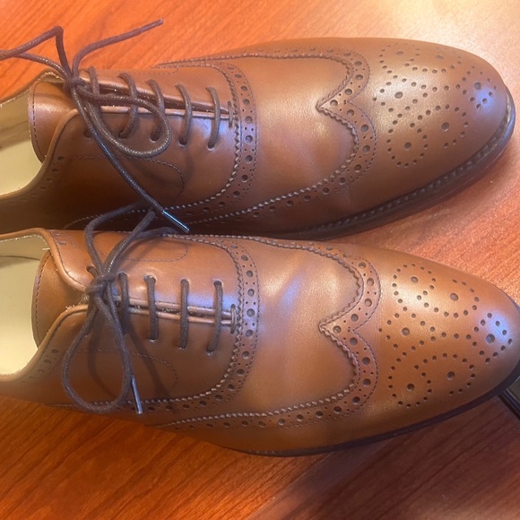 Brown wingtips size 9 1/2 main image 8